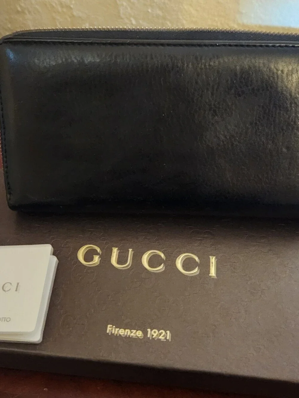 Gucci Soho Interlocking GG Black Leather Zippered Wallet - Picture 2 of 8